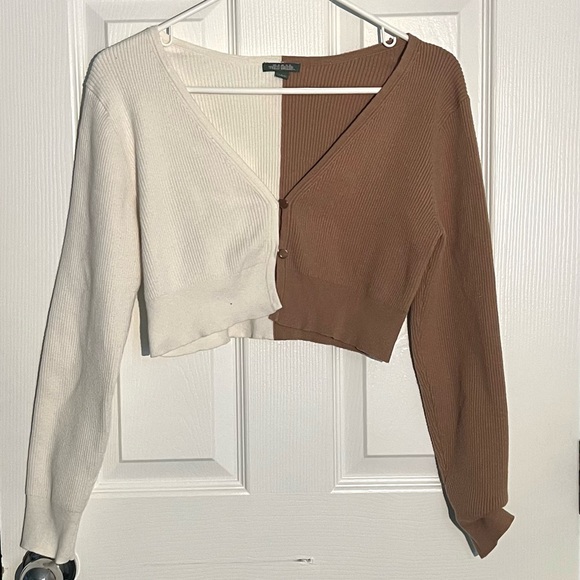 Colorblock Cropped Cardigan - Picture 2 of 3